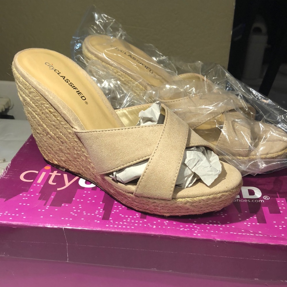 Mixer-H Beige/ Cream Everyday Wedges